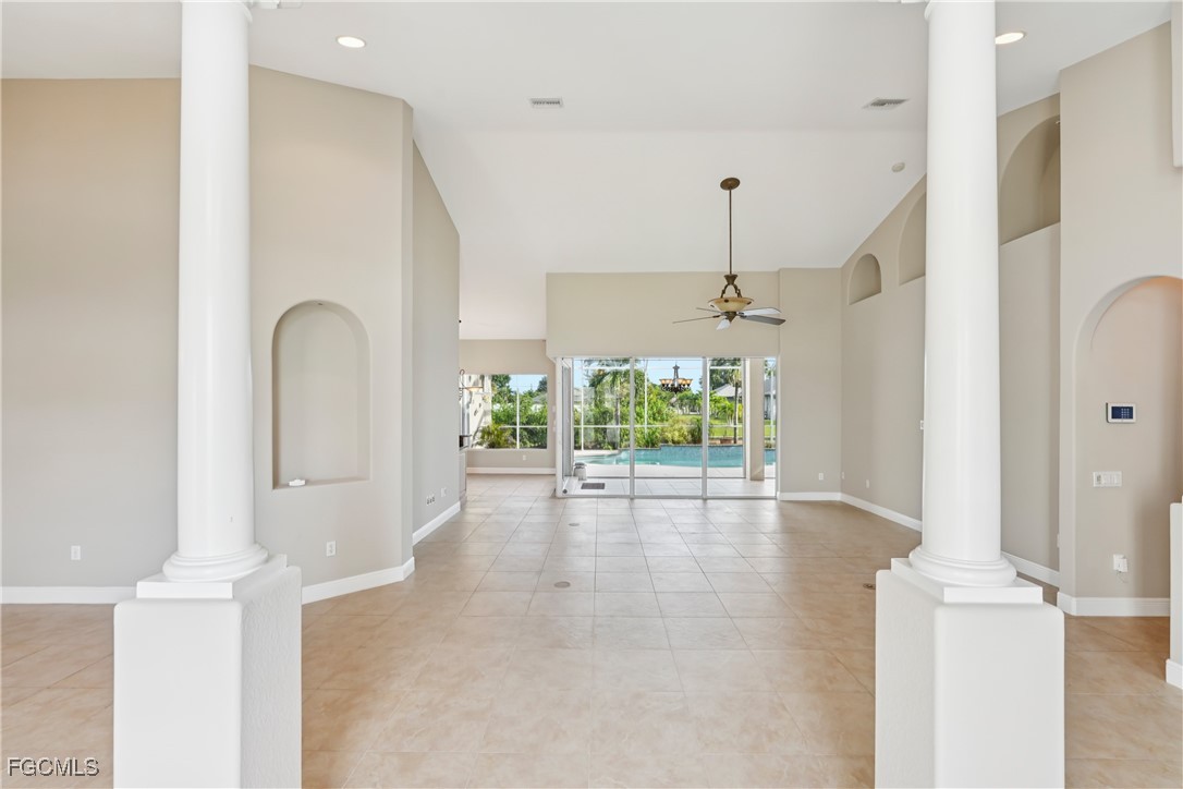 3 Bed Pool Home for Sale in Cape Coral, photo 3