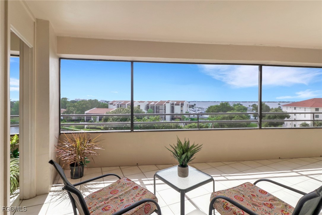 2 Bed Waterfront Home for Sale in Ariel, FL, $320,000 — photo 3