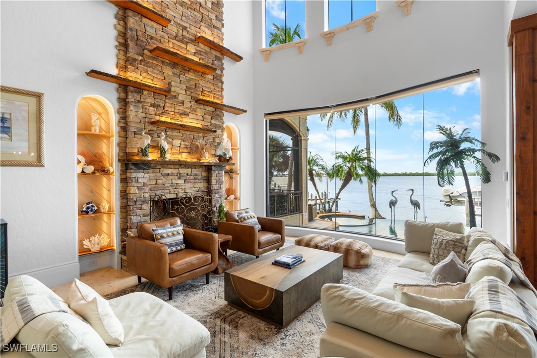 5 Bed Pool Home for Sale in Marco Island, photo 3