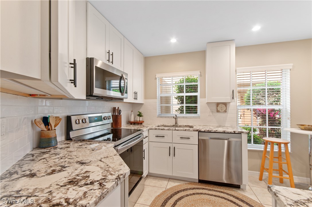 3 Bed Waterfront Home for Sale in Amberley Court, photo 3