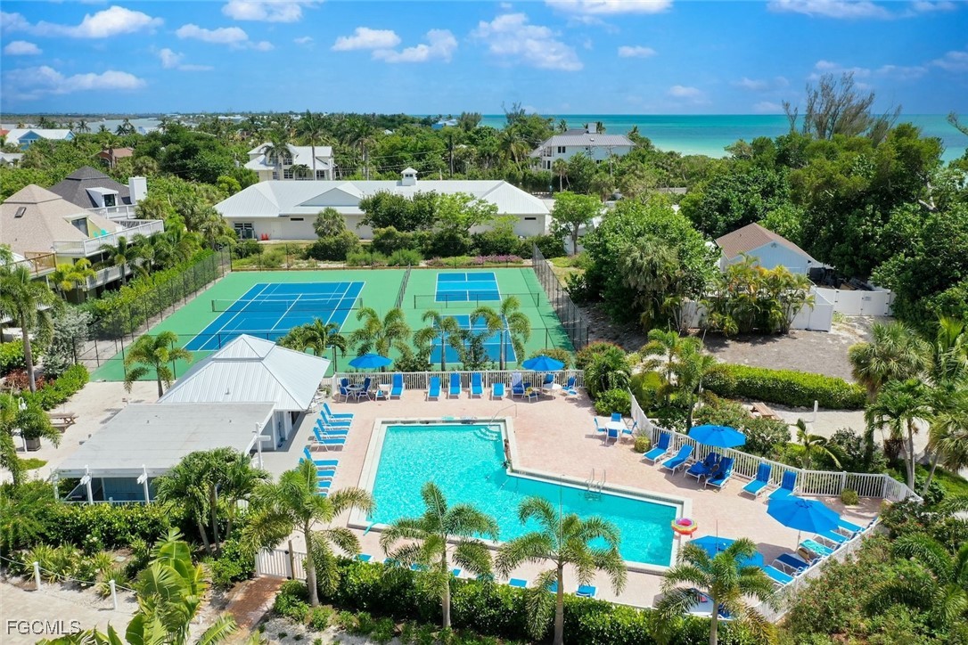 2 Bed Pool Home for Sale in Captiva, FL, $1,275,000 — photo 3
