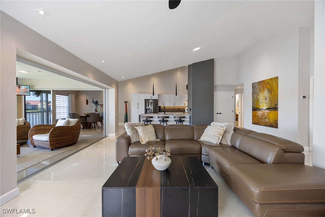 2 Bed Condominium for Sale in Worthington, photo 3