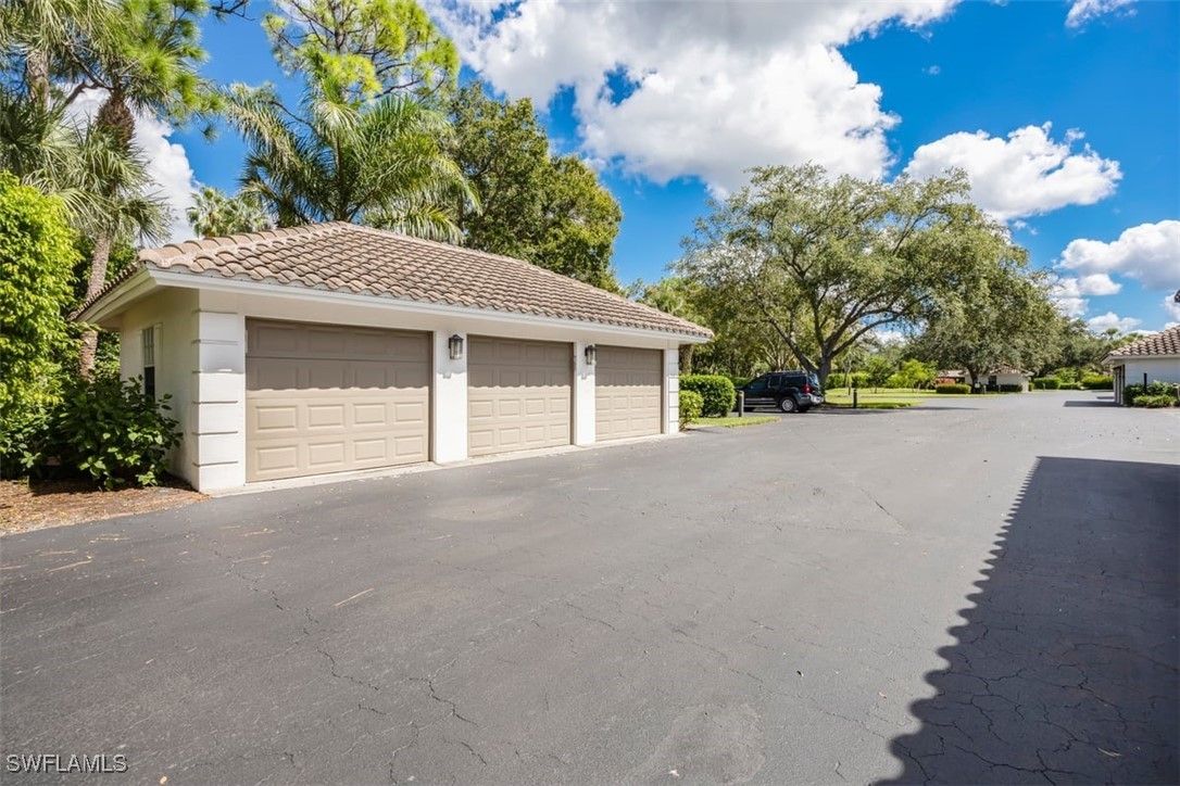 2 Bed Condominium for Sale in Naples, FL, $190,000 — photo 3
