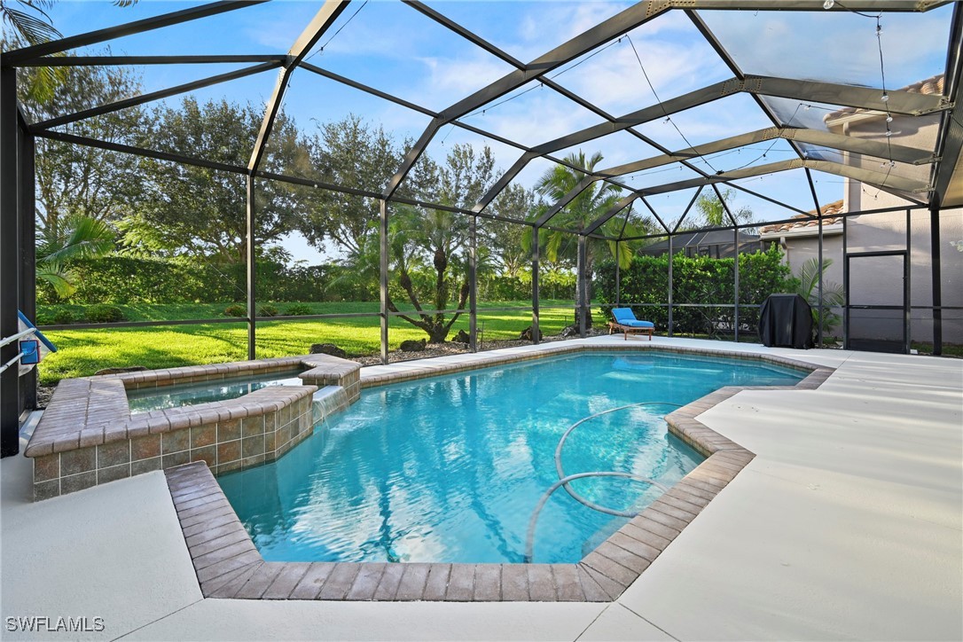 5 Bed Pool Home for Sale in Bella Terra, photo 3