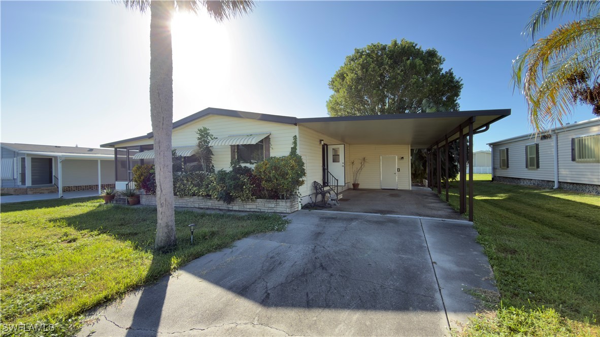 2 Bed ManufacturedHome for Sale in Riverwood, FL, $90,000 — photo 3