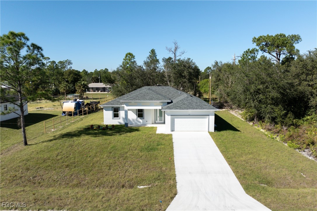 4 Bed SingleFamilyResidence for Sale in Lehigh Acres, photo 3