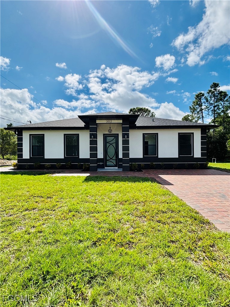 4 Bed SingleFamilyResidence for Sale in Lehigh Acres, FL — photo 3