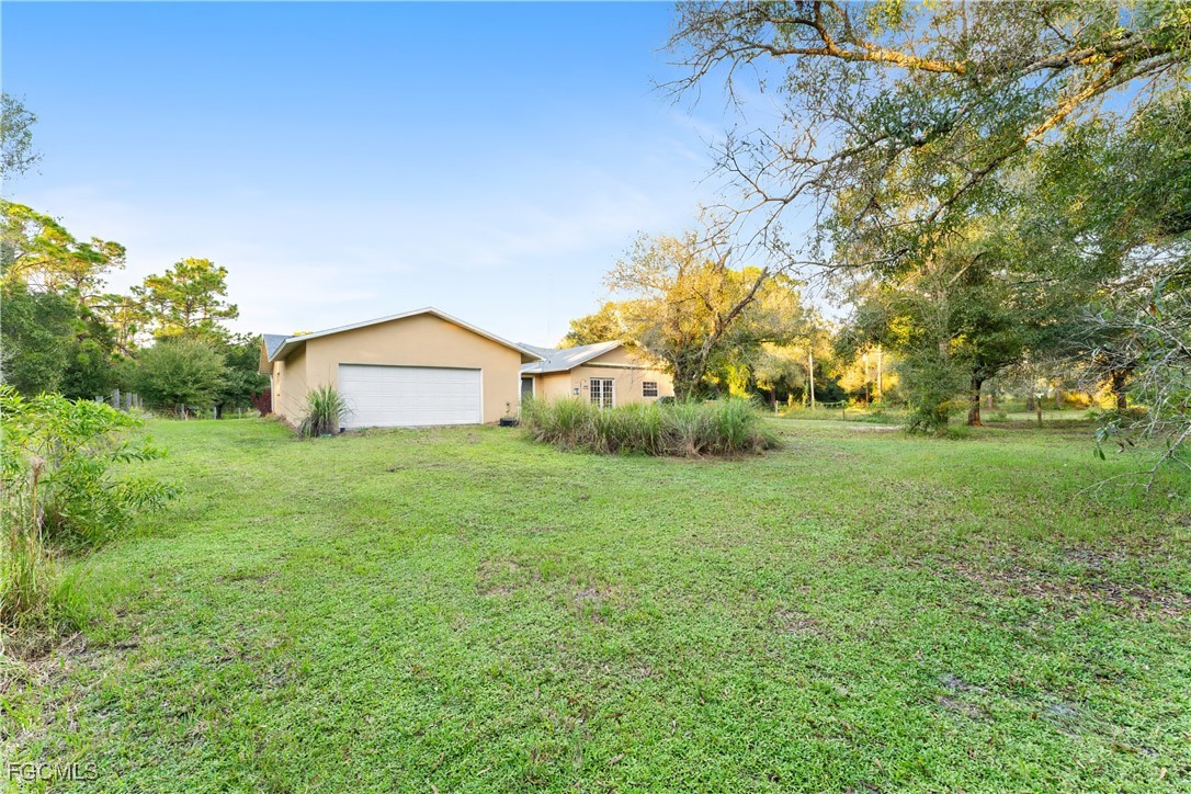 3 Bed SingleFamilyResidence for Sale in North Fort Myers, photo 3