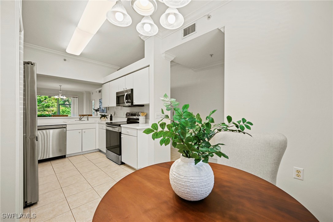 2 Bed Condominium for Sale in Stoneybrook, FL — photo 3
