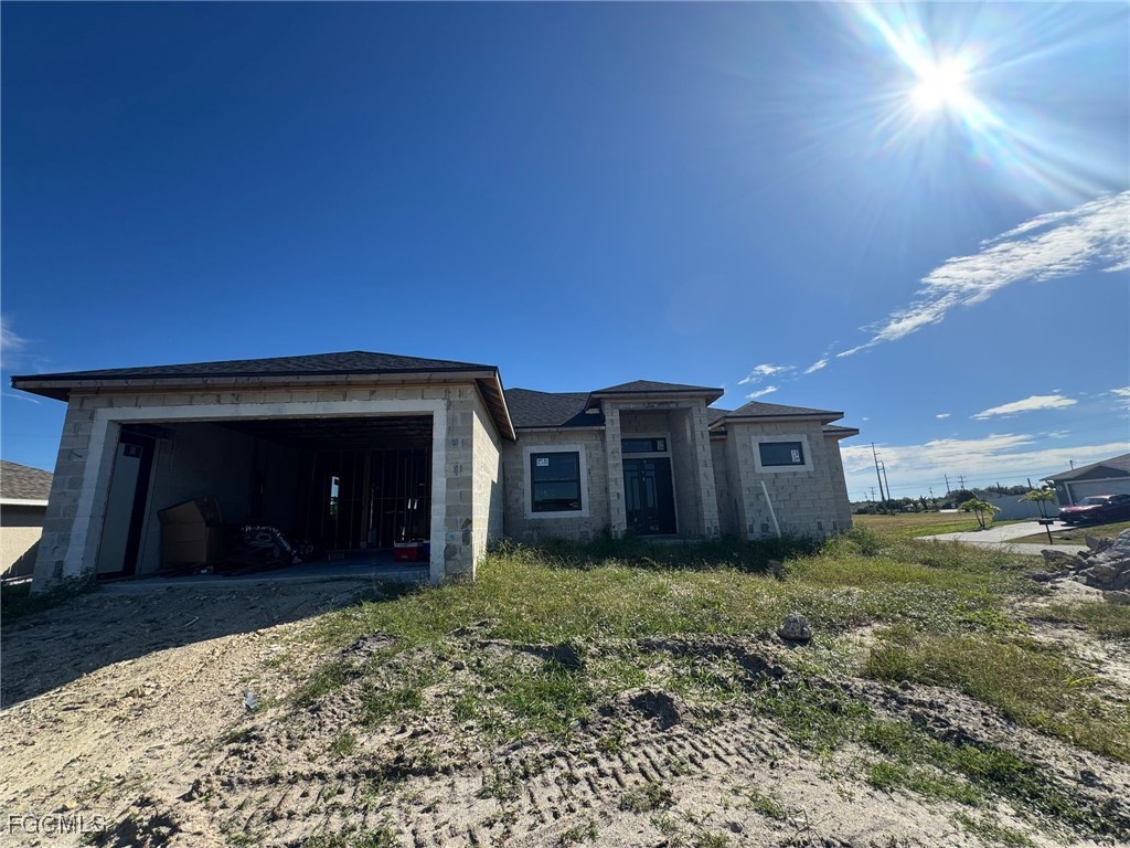 3 Bed SingleFamilyResidence for Sale in Cape Coral, photo 3