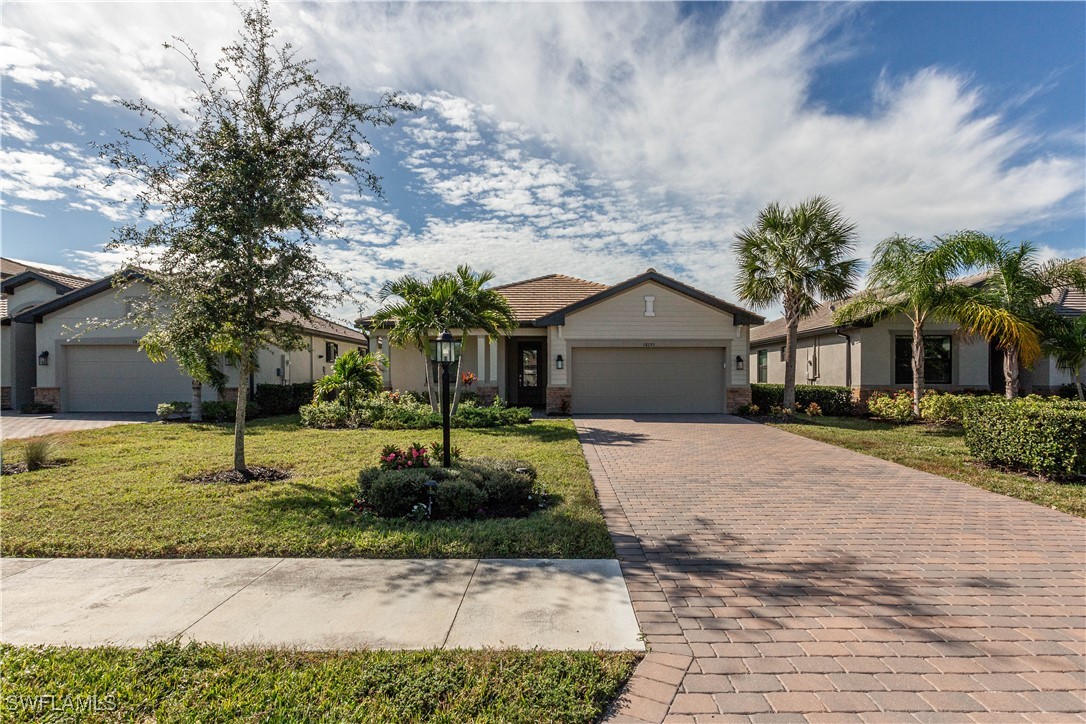 3 Bed SingleFamilyResidence for Sale in Estero, FL, $485,000 — photo 3
