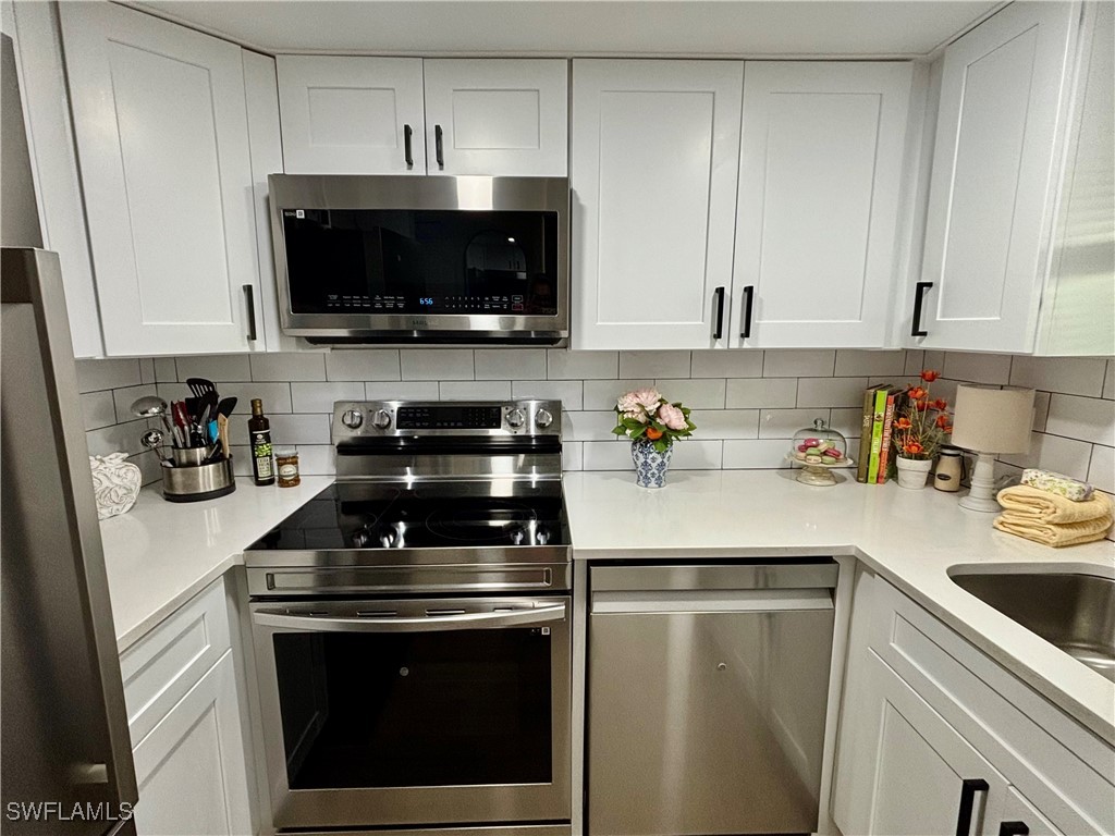 2 Bed Condominium for Sale in Marco Island, FL — photo 3