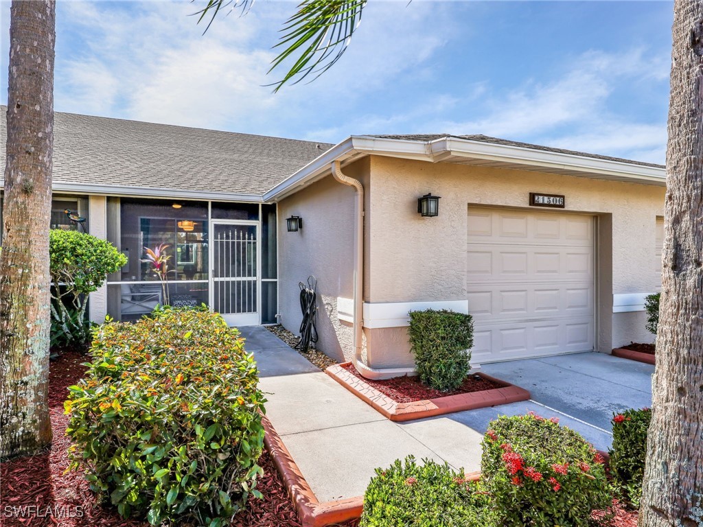 2 Bed Waterfront Home for Sale in Stoneybrook, FL — photo 3