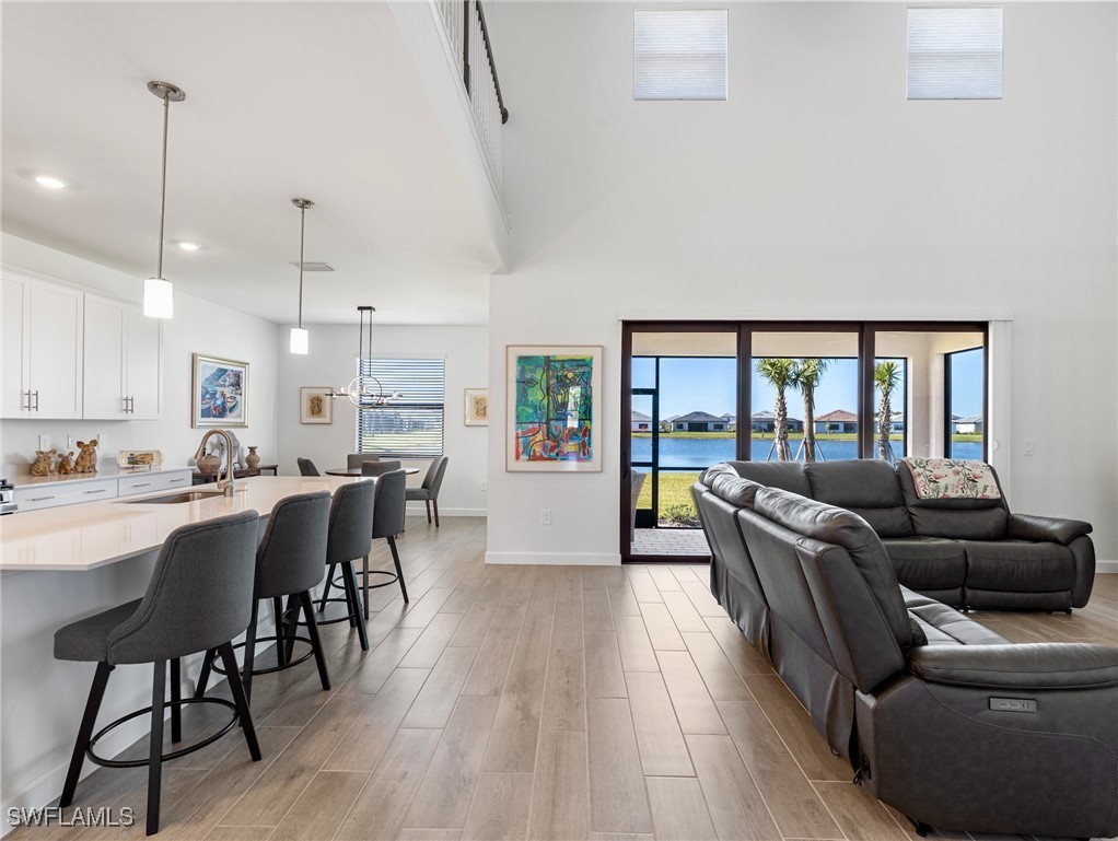 5 Bed Waterfront Home for Sale in Estero, photo 3