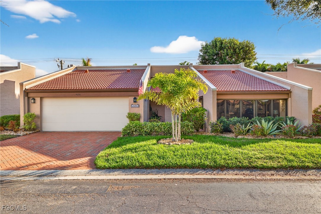 2 Bed Detached for Sale in Longboat Village, FL, $475,000 — photo 3