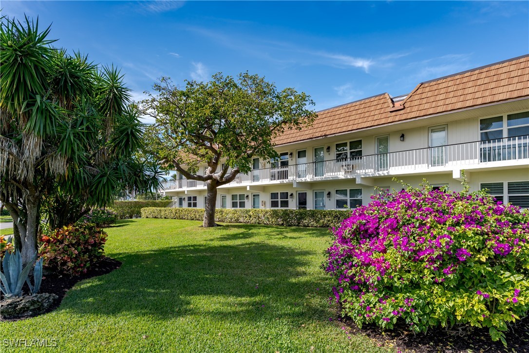 2 Bed Condominium for Sale in Seabreeze, FL, $279,000 — photo 3
