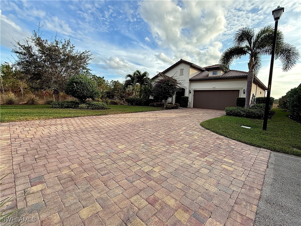 2 Bed SingleFamilyResidence for Sale in Corkscrew Shores, FL — photo 3