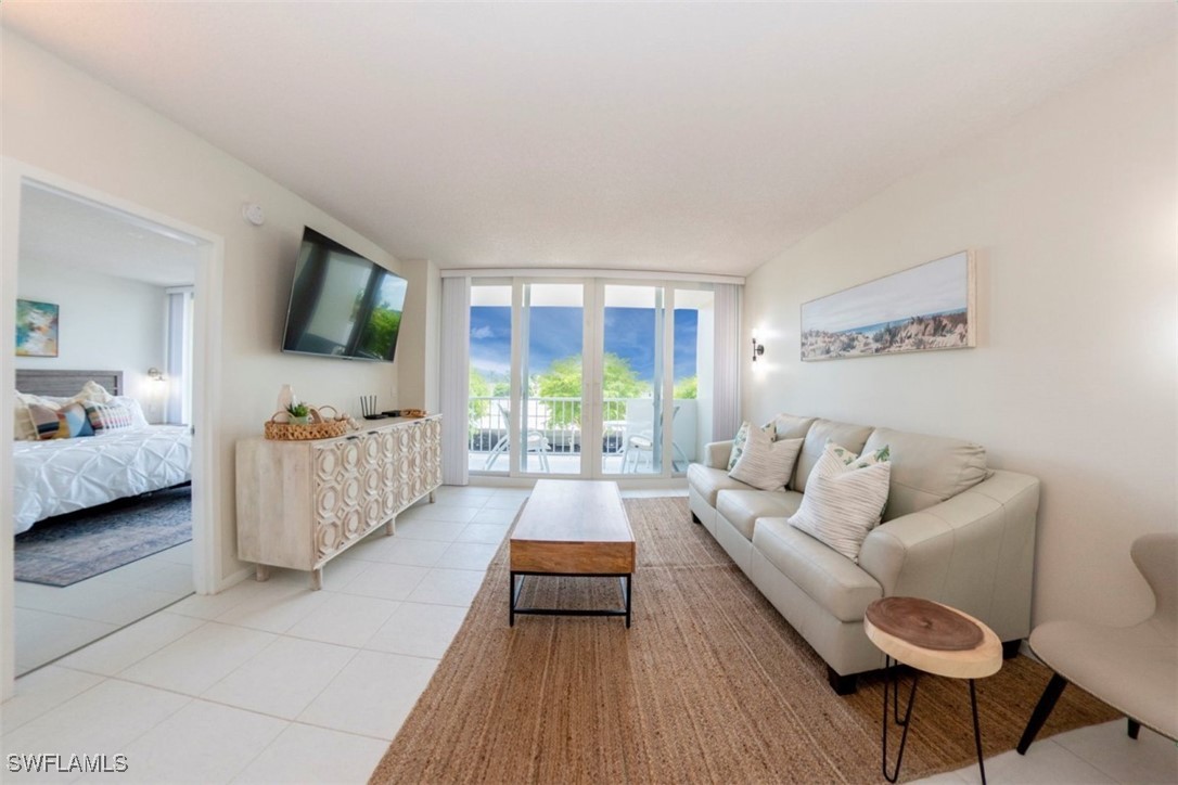 1 Bed Waterfront Home for Sale in Marco Island, FL, $325,000 — photo 3