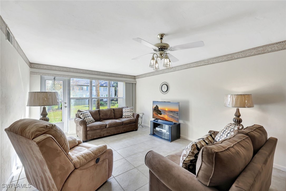 2 Bed Condominium for Sale in Winterpark, FL, $185,000 — photo 3