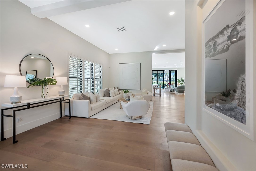 3 Bed Pool Home for Sale in Tierra Lago, photo 3