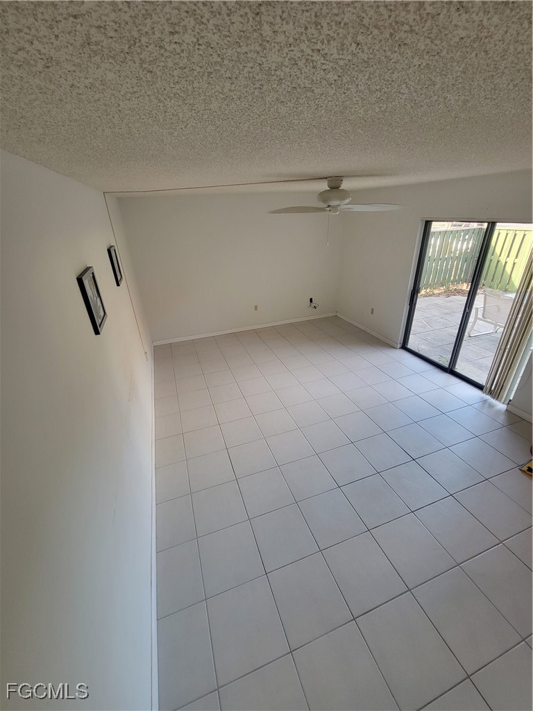 2 Bed Townhouse for Sale in Fort Myers, FL, $120,000 — photo 3