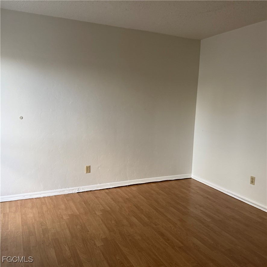2 Bed Attached for Sale in Orange Grove Park, photo 3