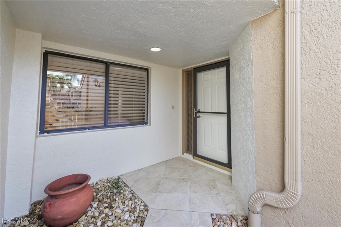 2 Bed Condominium for Sale in Pines, FL, $275,000 — photo 3