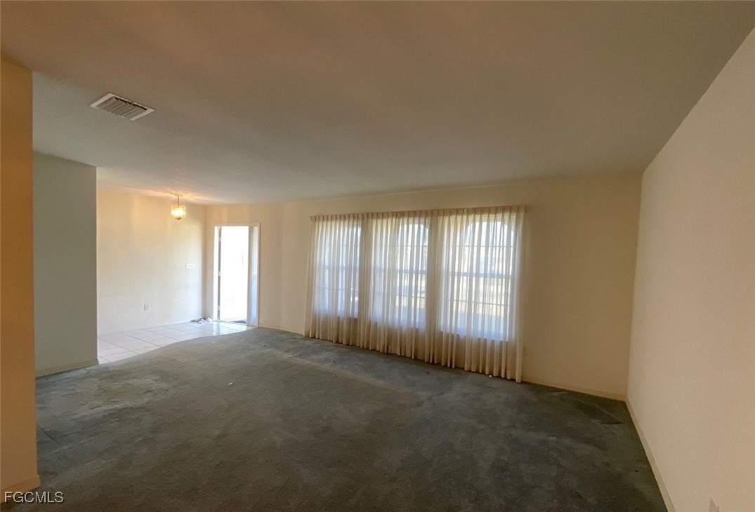 3 Bed Pool Home for Sale in Cape Coral, photo 3