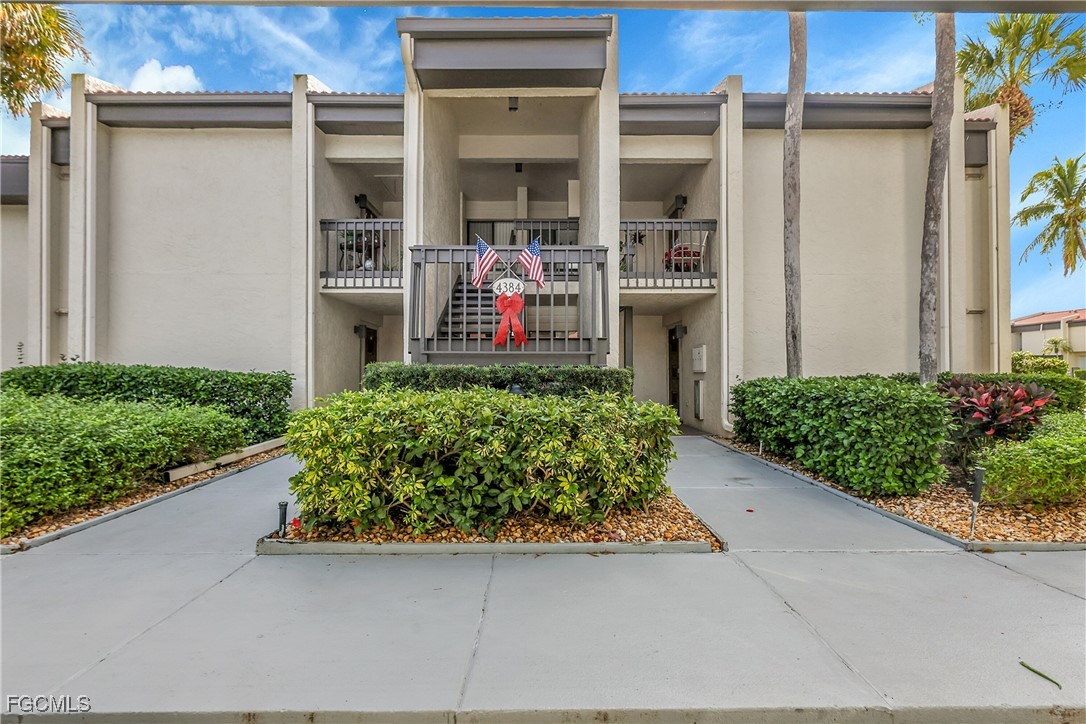 2 Bed Condominium for Sale in Fort Myers, photo 3
