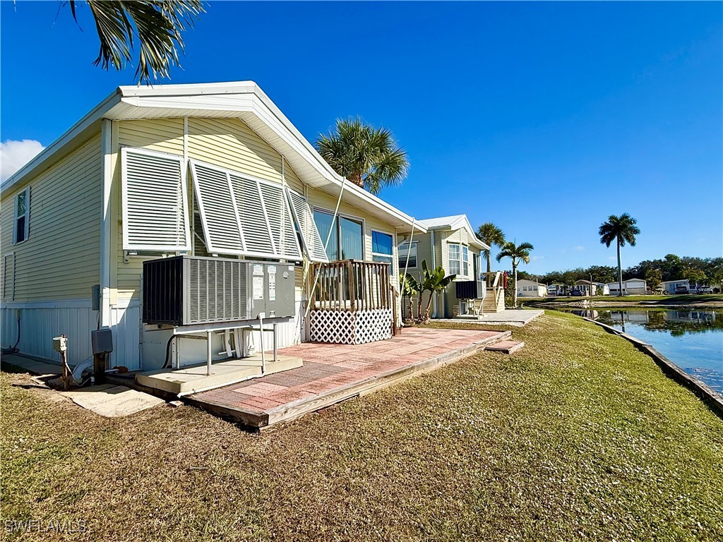 1 Bed ManufacturedHome for Sale in Naples, FL, $129,000 — photo 3