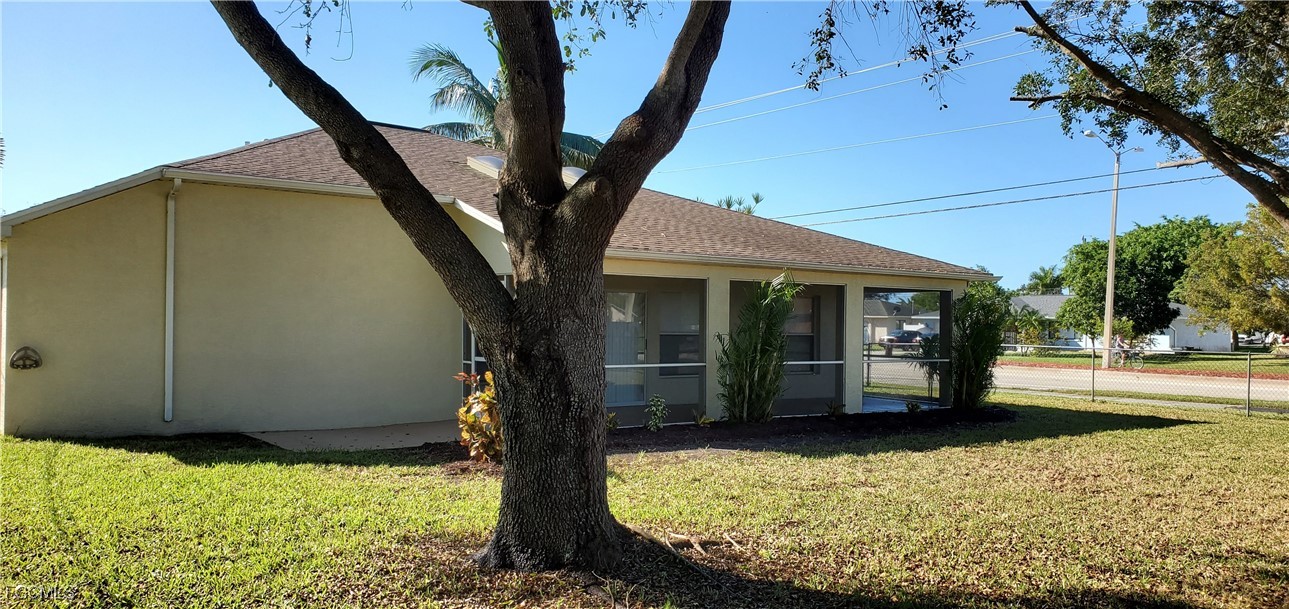 3 Bed SingleFamilyResidence for Sale in Cape Coral, FL — photo 3