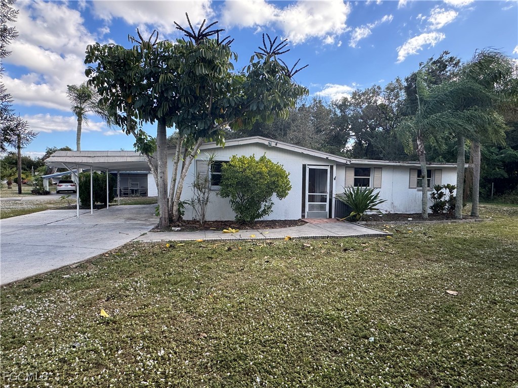 3 Bed SingleFamilyResidence for Sale in North Fort Myers, photo 3