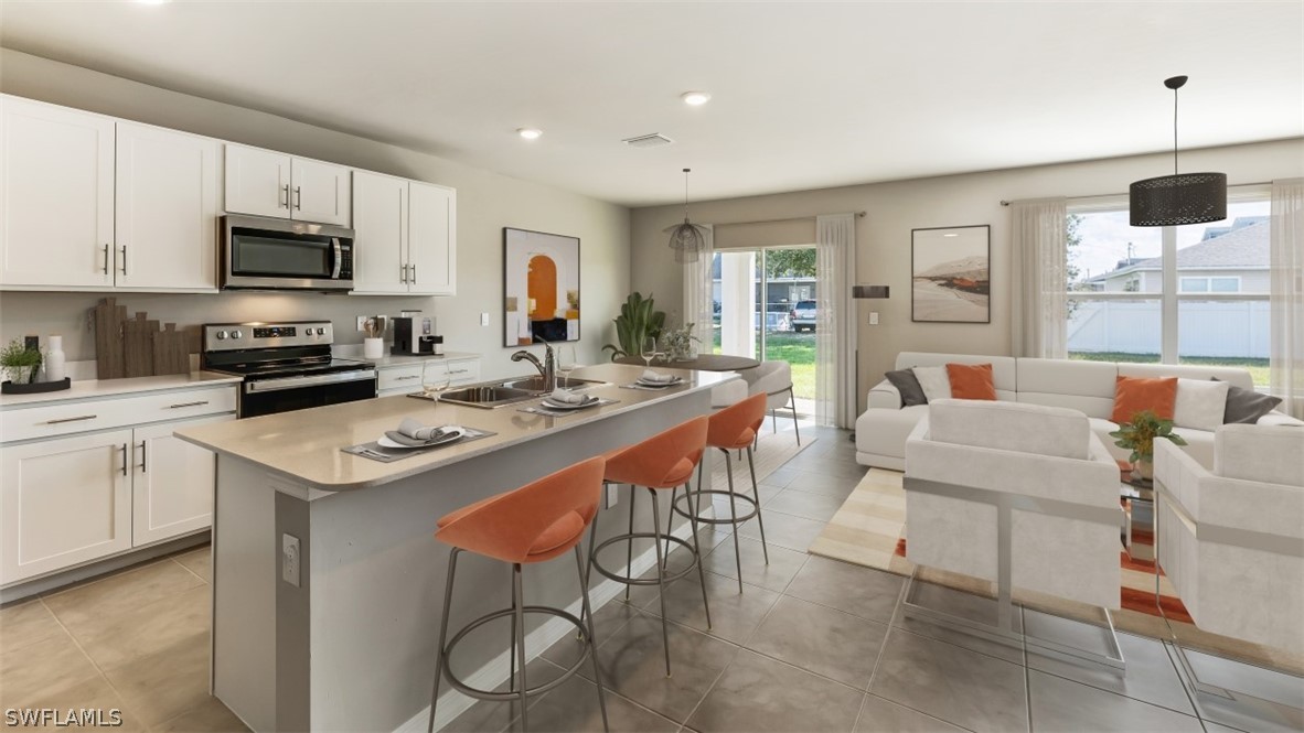 5 Bed SingleFamilyResidence for Sale in Palmetto Landing, FL — photo 3