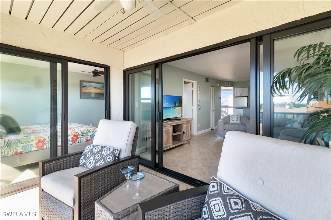 1 Bed Waterfront Home for Sale in Anglers Cove, FL, $310,000 — photo 3