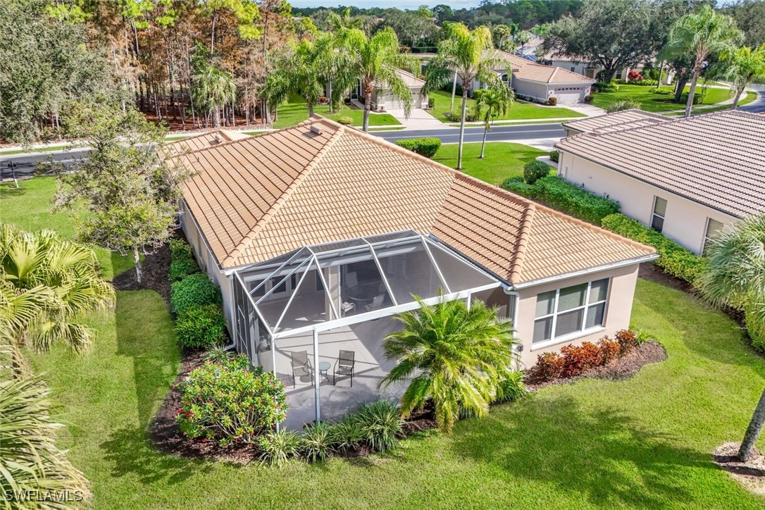 2 Bed SingleFamilyResidence for Sale in Naples, photo 3
