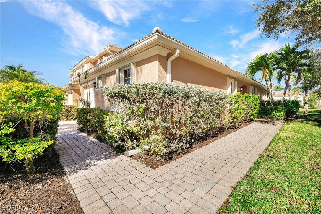 3 Bed Condominium for Sale in Naples, FL, $284,000 — photo 3