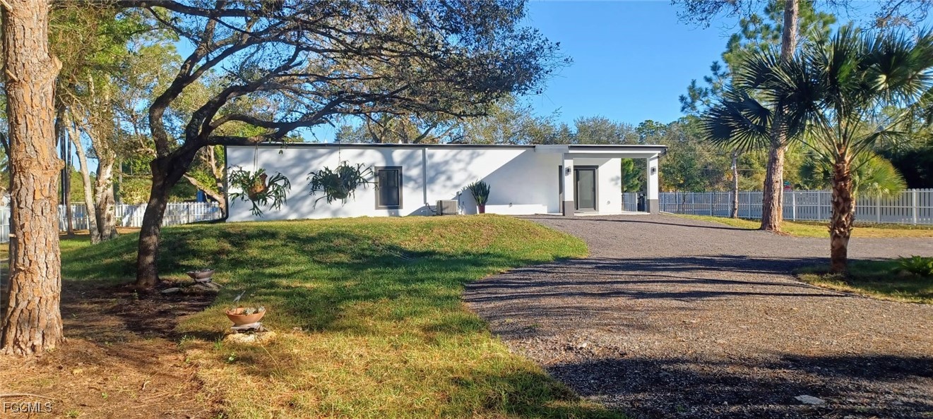 2 Bed SingleFamilyResidence for Sale in Clewiston, photo 3