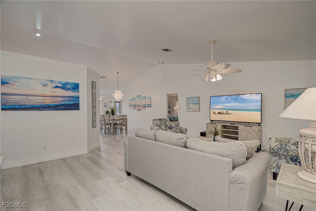 3 Bed Pool Home for Sale in Matlacha Isles, photo 3