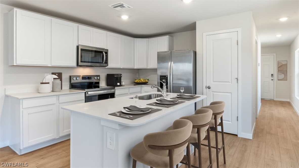 3 Bed SingleFamilyResidence for Sale in Bentley Crossing, FL — photo 3