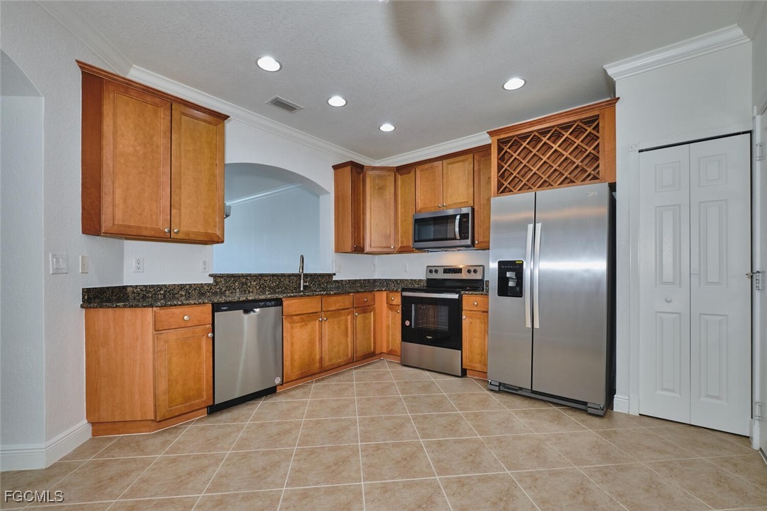 3 Bed Waterfront Home for Sale in Bella Vida, photo 3