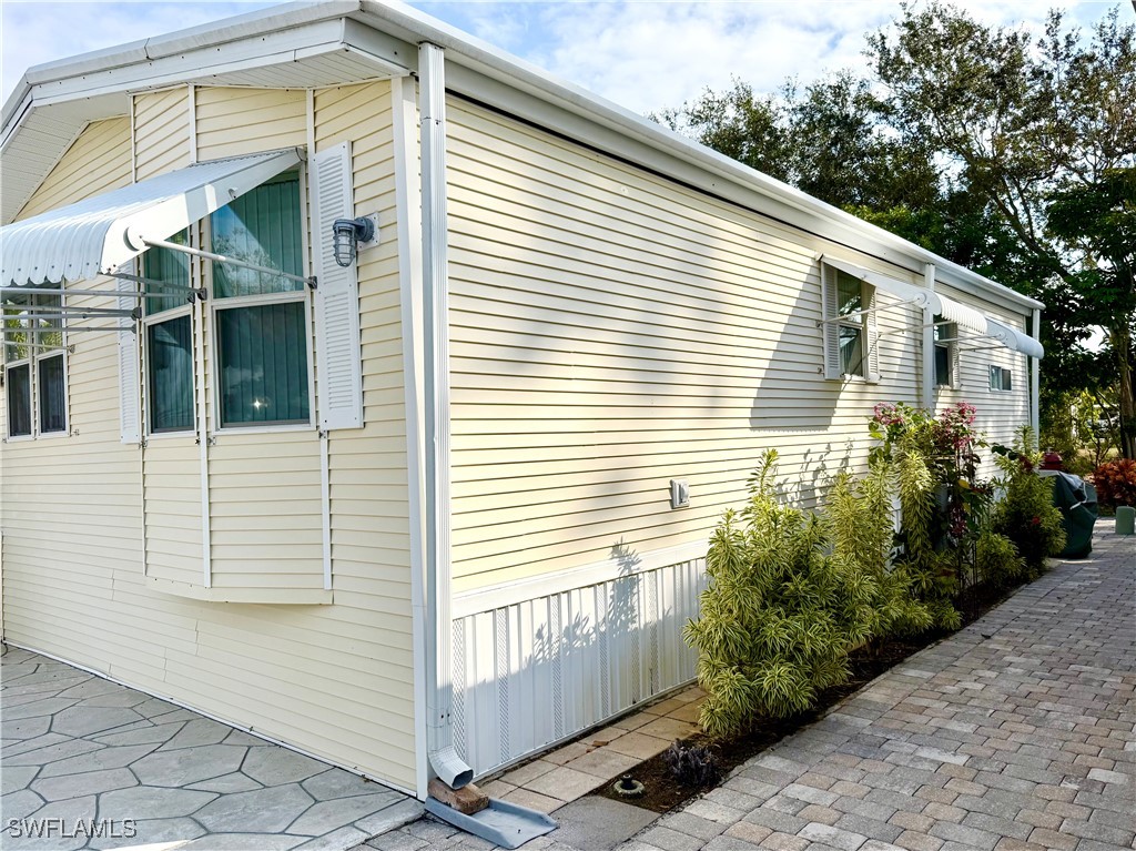 2 Bed ManufacturedHome for Sale in Naples, FL, $179,000 — photo 3
