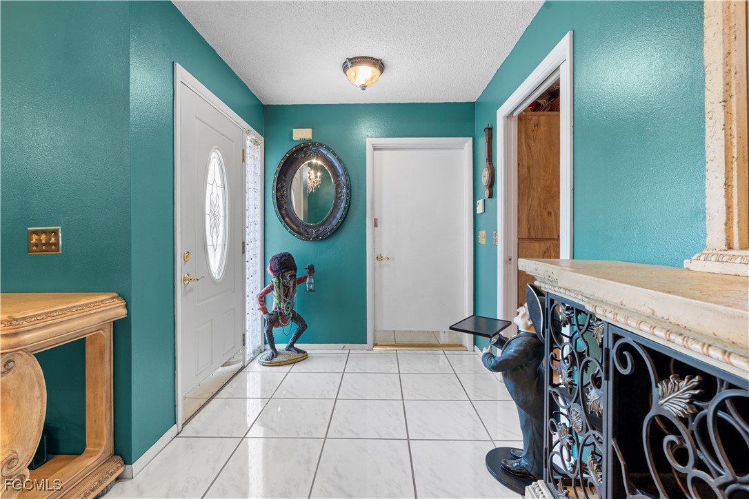 3 Bed Pool Home for Sale in North Port, photo 3