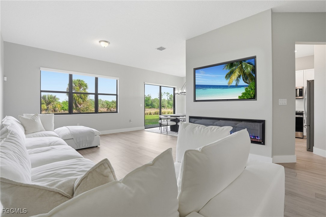 3 Bed SingleFamilyResidence for Sale in Ave Maria, FL — photo 3