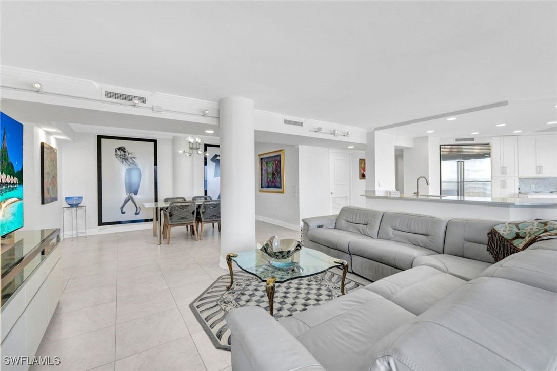 3 Bed Waterfront Home for Sale in Savoy, photo 3