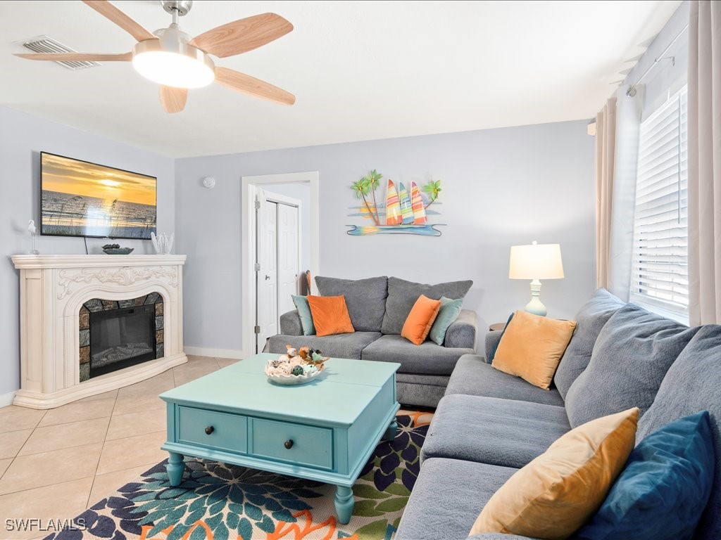 3 Bed SingleFamilyResidence for Sale in Naples, photo 3
