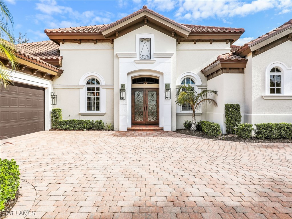 4 Bed Pool Home for Sale in Grande Estates, photo 3