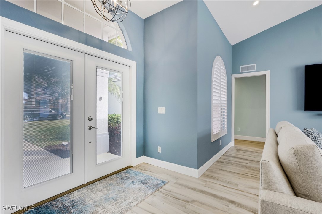 4 Bed Pool Home for Sale in Briarwood, photo 3