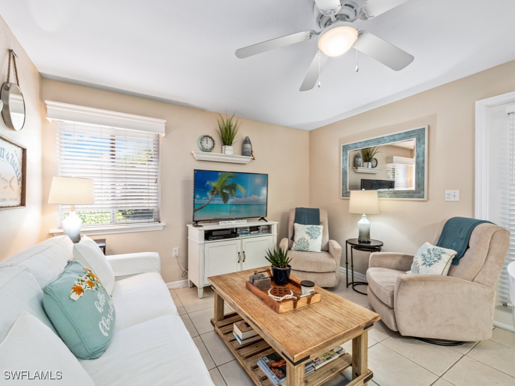 2 Bed Condominium for Sale in Naples, photo 3