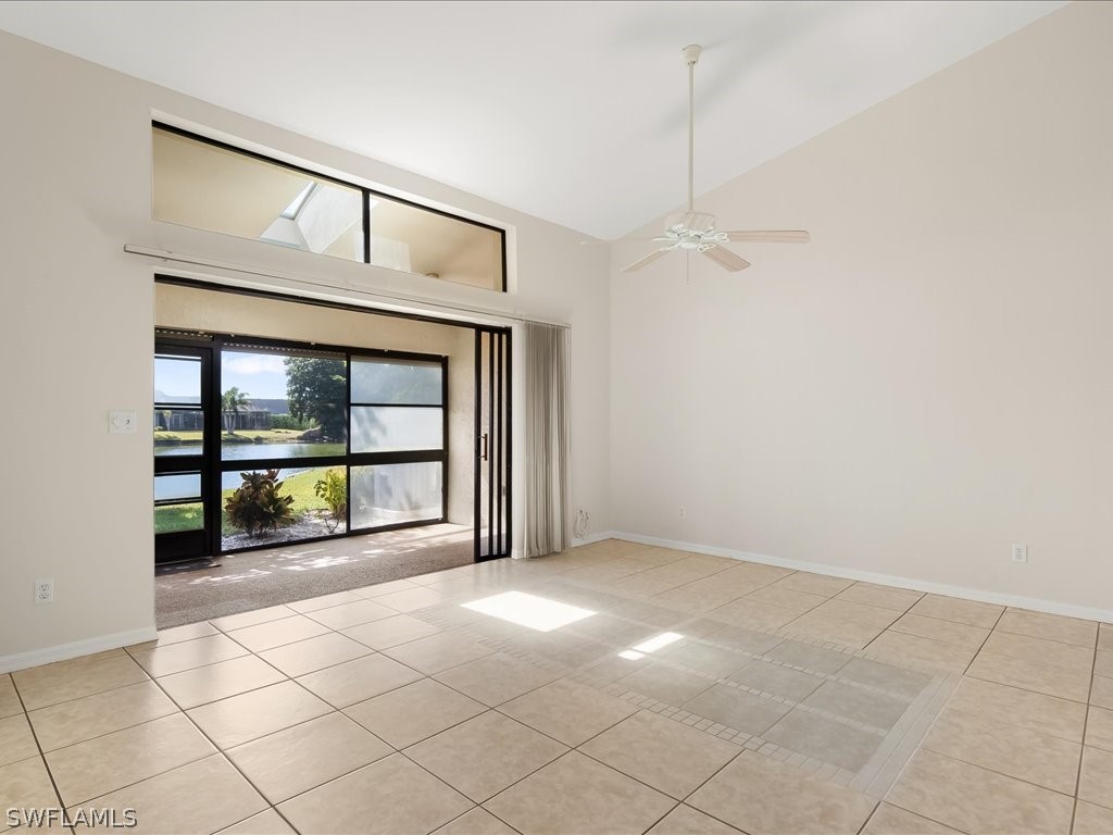 2 Bed Waterfront Home for Sale in Regent Park, FL, $285,000 — photo 3
