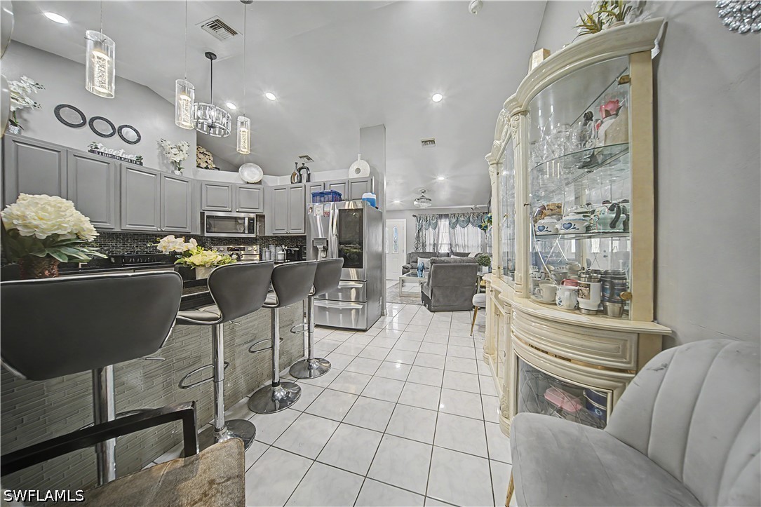4 Bed SingleFamilyResidence for Sale in Naples, photo 3